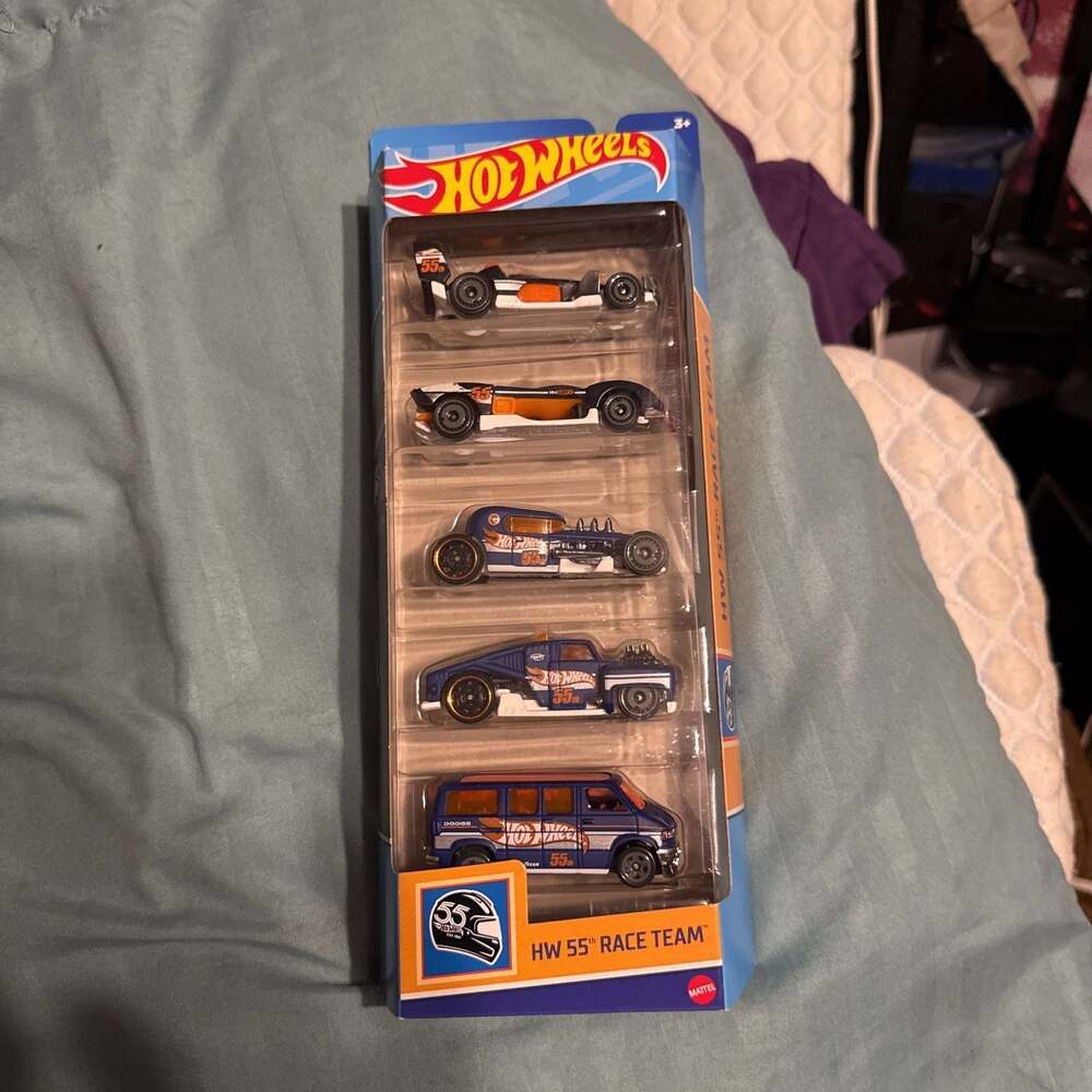 Hot Wheels HW 55th Race Team 5 Pack includes (Treasure Hunt Mod Rod)